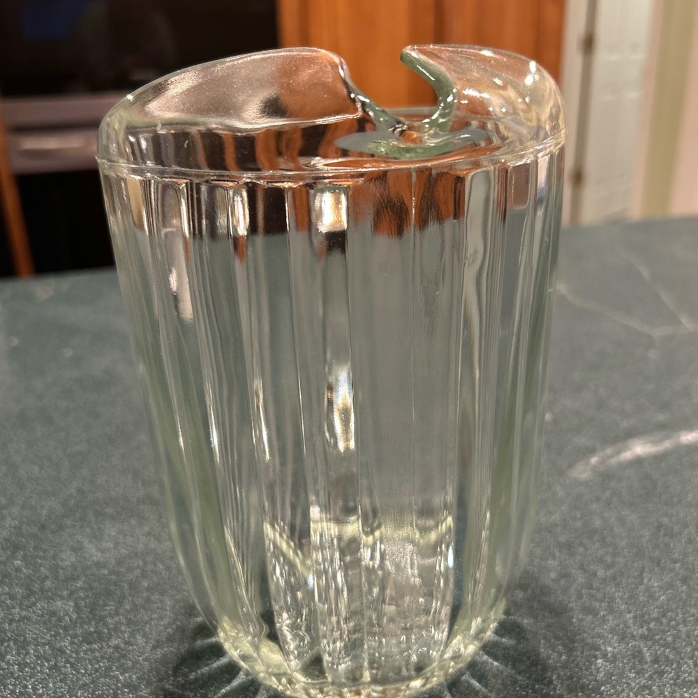 Glass beer pitcher with handle - Picture 2 of 3